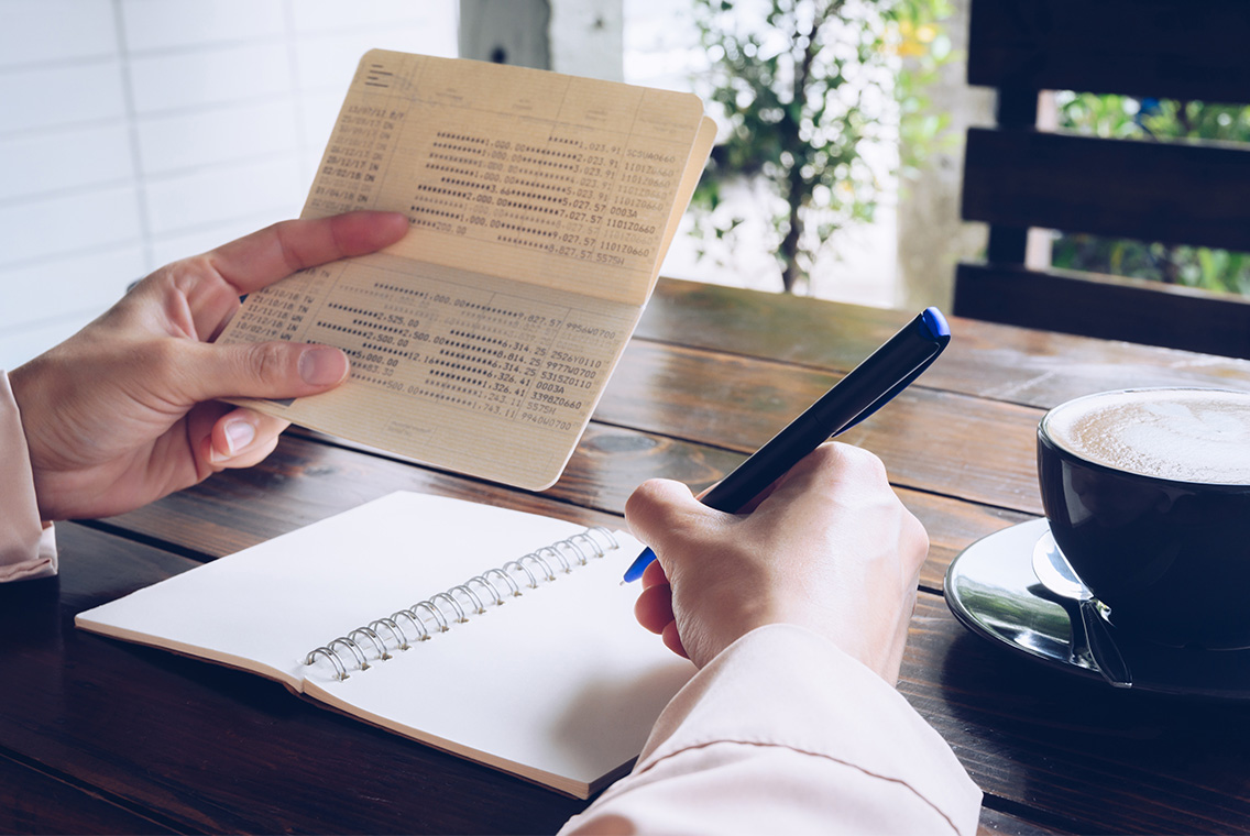 日本人の金融資産保有額は？平均値・中央値まとめ - ココザス株式会社