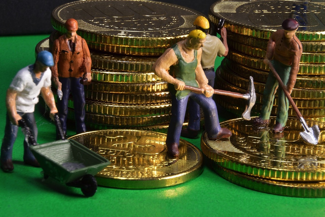 長期投資は儲からないと言われる3つの理由とは？成功している人の特徴とおすすめな投資方法を紹介！ - ココザス株式会社