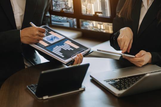 オルカンと債券の組み合わせは効果的？おすすめな組み合わせやポイントを紹介