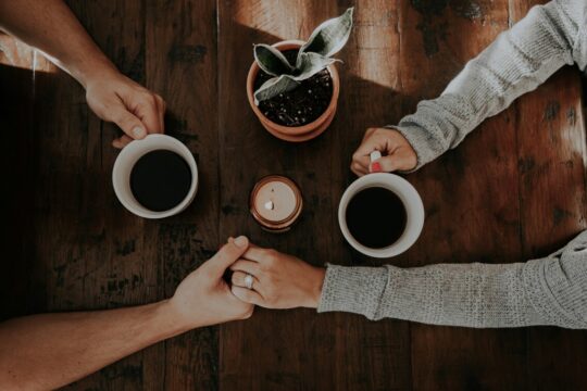 結婚後のお金の管理はどうする？共働き世帯と専業主婦（夫）に分けて紹介